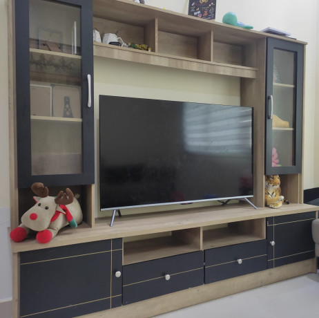 urgent-sale-bhd-40-tv-rack-expat-leaving-bahrain-big-0