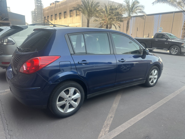 nissan-tiida-hatch-back-model-for-sale-big-3