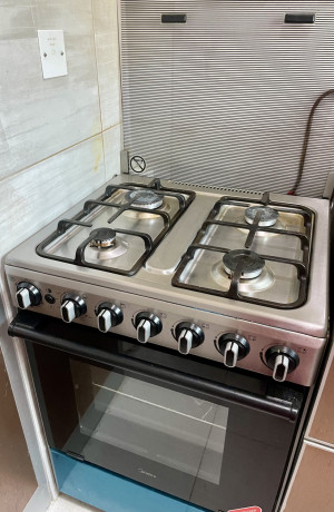 urgent-sale-gas-cooker-4-burner-expat-leaving-bahrain-big-0