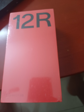 oneplus-16256-gb-box-packed-for-sale-big-3