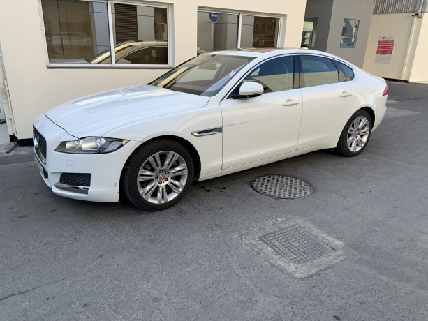 jaguar-v6-2016-driven-50k-big-1